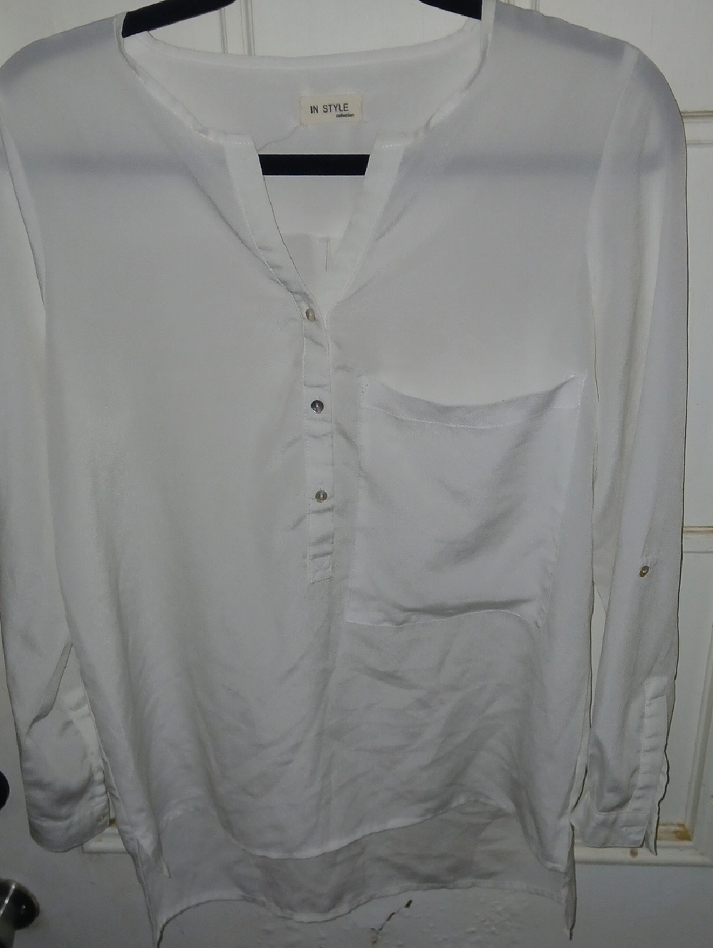 In Style White Button V-Neck Tunic